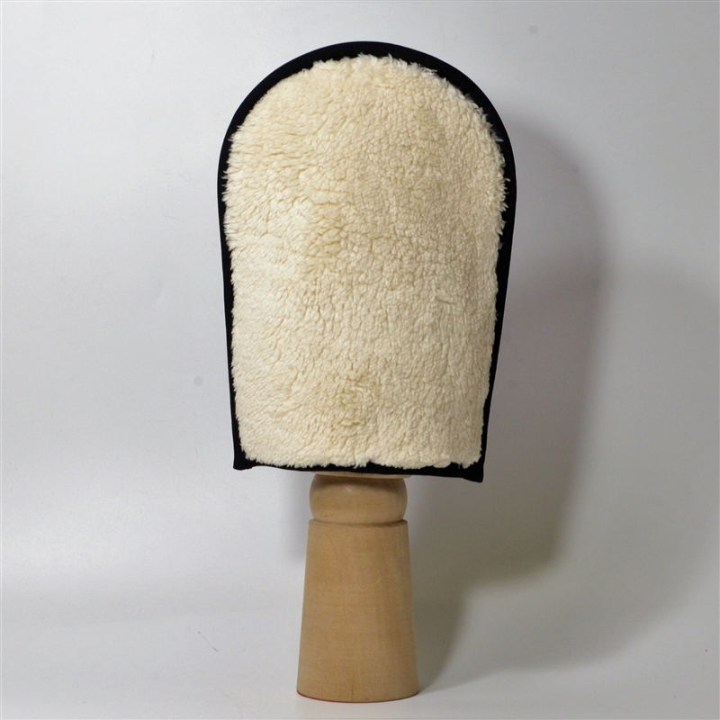 ＜M.MOWBRAY＞シルキーレザーグローブ（黒） 黒