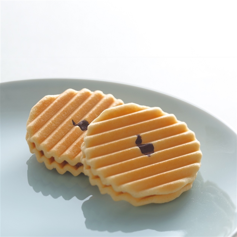 ＜京菓匠 笹屋伊織＞琴の仙　バニラ　１０枚入