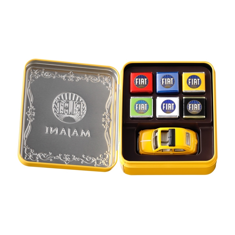 ＜Ｍａｊａｎｉ（マイアーニ）＞Majani チョコレートFiat ミニカーセット クオーレ クオーレ