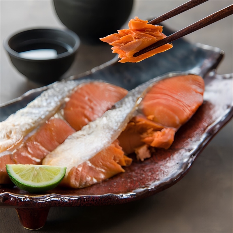 ＜味の十字屋＞一夜干・紅鮭詰合せ