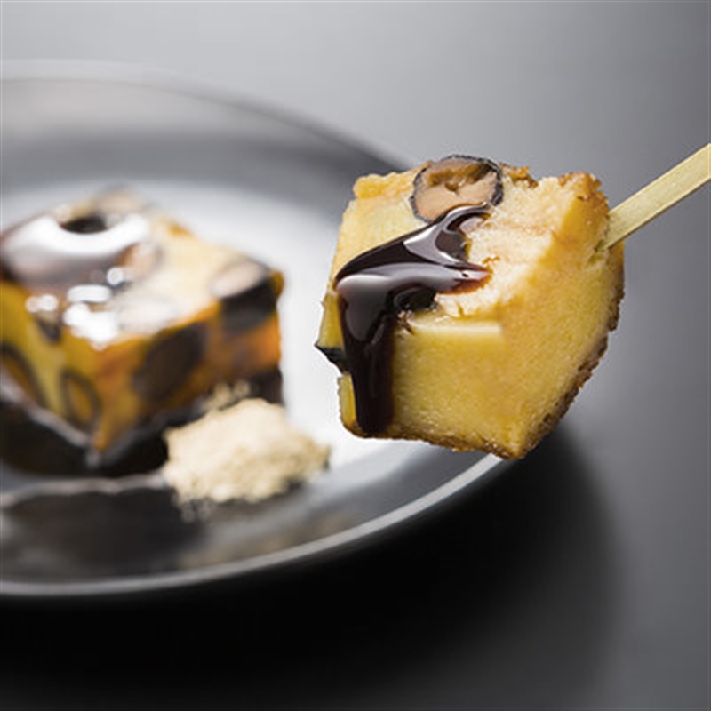 ＜金田屋＞黒豆の生カステラ(杉箱入り２種)