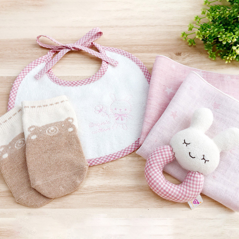 ＜赤ちゃんの城＞パッケージボックスギフト【ベルナチュール】オーガニックスタイ ピンク