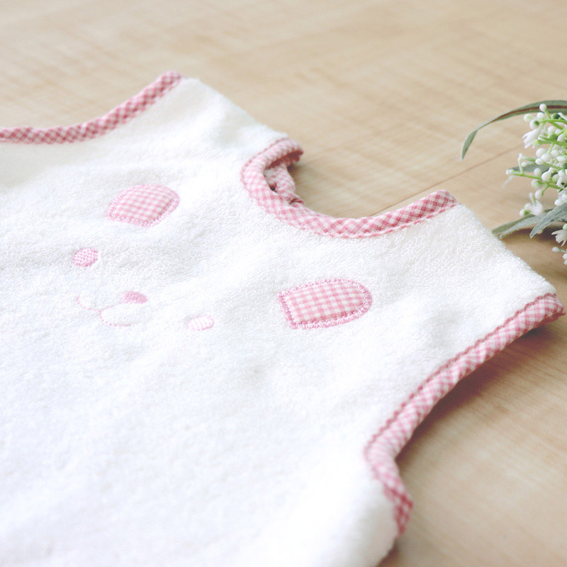 ＜赤ちゃんの城＞パッケージボックスギフト【ベルナチュール】オーガニックエプロン ピンク