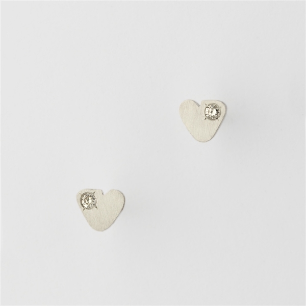 ＜PREEK＞YU-KIN DIAMOND TINY HEART EARRINGS SLV