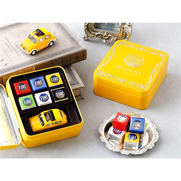 ＜Ｍａｊａｎｉ（マイアーニ）＞Majani チョコレートFiat ミニカーセット クオーレ クオーレ