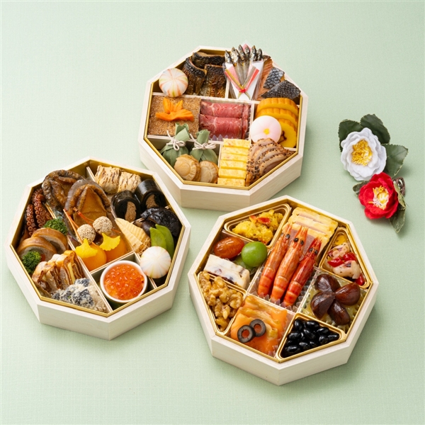68【12月30日（水）配達指定】＜ホテル椿山荘東京＞監修 和洋おせち三段重