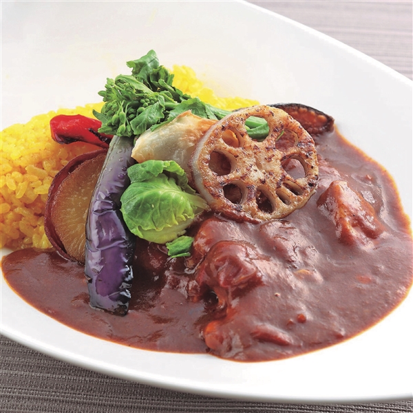 ＜レストラン中台＞飯村牛カレー３種セット