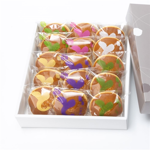 ＜志ち乃＞どら焼き詰め合わせ（１５個入）