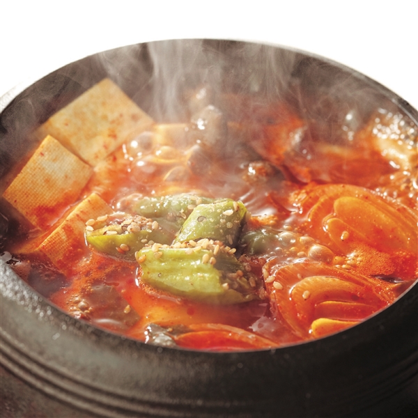 ＜ぴょんぴょん舎＞キムチチゲ