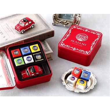 ＜Ｍａｊａｎｉ（マイアーニ）＞Majani チョコレートFiat ミニカーセット カローレ