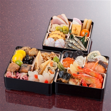 89<味の菊一>和風少人数おせち三段重