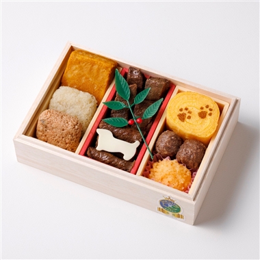 111【12月30日（水）配達指定】＜ペットのごちそうおせち＞一段　ROZAI（ペット用サプリメントウォーターボトル)付