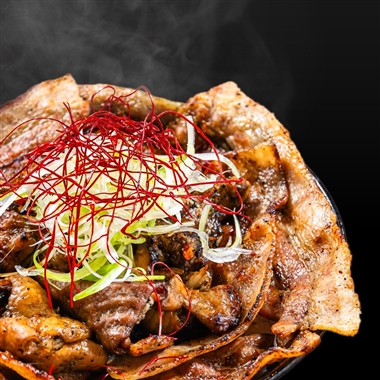 <ツマギアンズ>シン・かしまし豚丼の具~最強のアントラーズサポーター応援メシ~